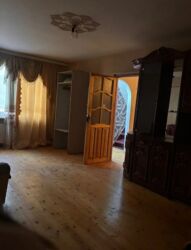 Kirayə mənzillər: Tecili Zabrat 2 de Zabratin kuruquna yaxin istixan yolunda 6 otaqli 2