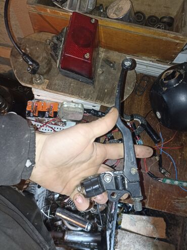 Motosiklet hissələri: Motosiklet Minsk125 vosxod ramaya yilib mator yığmaq lazımdı arxa — 28