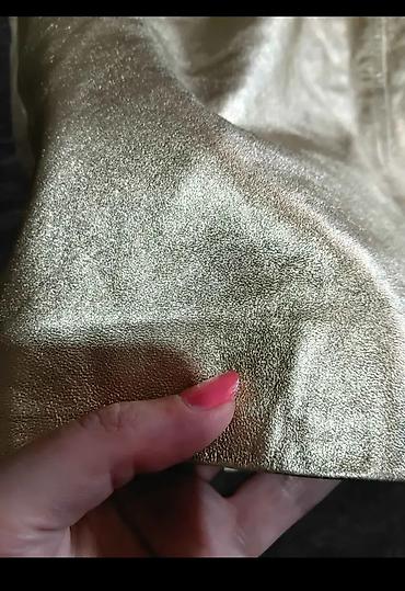 aksa: Zlatna mini suknja – metalik efekat Koža - Kroj: ravna mini silueta — 2