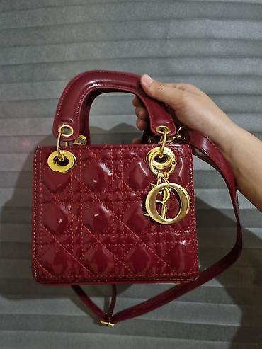 dior lady: Сумка ручной работы в стиле Lady Dior, бордовая, лакированная кожа. - — 2