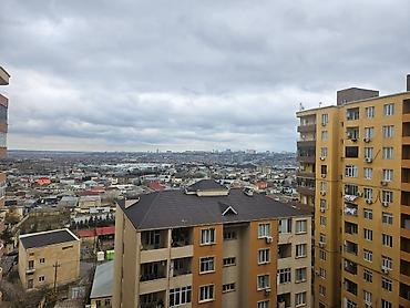 i̇lkin ödənişsiz: 3 otaqlı, Yeni tikili, 70 kv. m — 1