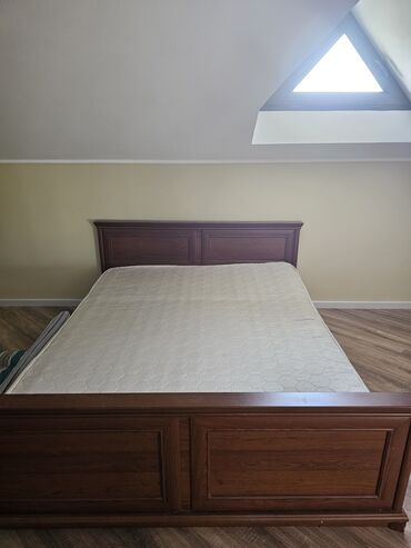 taxt döşeyi: Двуспальная кровать, Азербайджан, Б/у