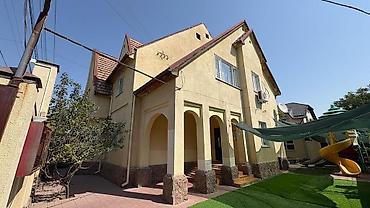 Продажа коттеджей и домов: 🏢 Продаётся коммерческое помещение — 248 м² 📐 Участок — 4,4 сотки — 9