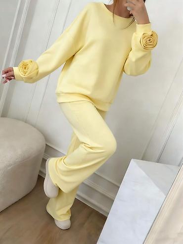 Kompleti: Kompleti
Cena 3600
Uni vel.
V30 — 2