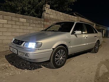 Volkswagen Passat: 1994 г., 1.8 л, Механика, Бензин, Седан