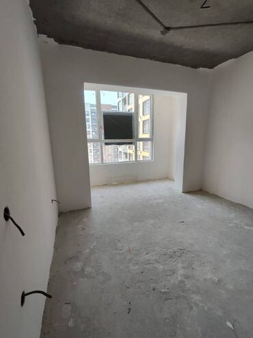 офис в бизнес центре: 1 бөлмө, 39 кв. м, Элитка, 4 кабат, ПСО (өзү оңдоп түзөтүп бүтүү үчүн)