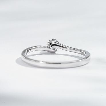 Үлпөт көйнөктөрү жана аксессуарлар: 💍 Кольцо из белого золота 18K с лабораторными бриллиантами • Золото — 4