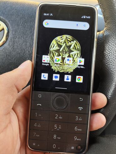 google telefon: Bu mobil telefon həm toxunma ekranı, həm də fiziki düyməli