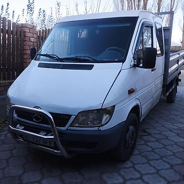 hongqi e: Легкий грузовик, Mercedes-Benz, Дубль, 3 т, Б/у — 6