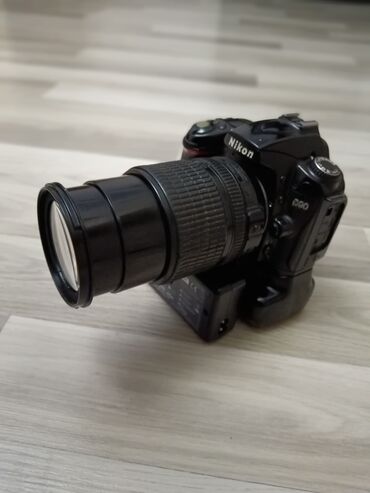 Videokameralar: Nikon d90 aparati satilir. grip+adaptor+kart +18-105 obyektivle birge