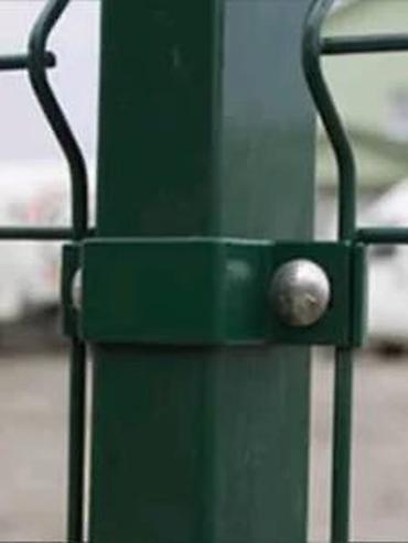 Proizvodi od rolovanog metala, metalni kanali: Obujmica metalna za stub 40x40 – cink + PVC (za 3D i 2D panel) 📍 — 10