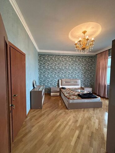 Yeni tikili: 3 otaqlı, Yeni tikili, m. Nəriman Nərimanov, 128 kv. m — 2