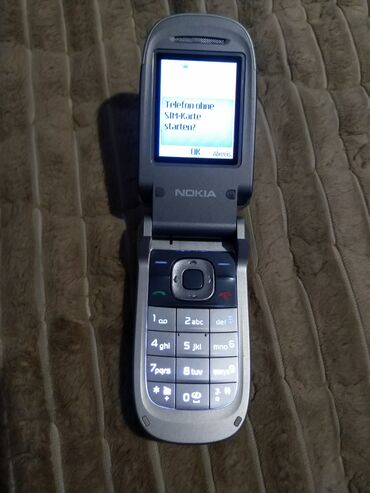 Nokia: Nokia preklopni telefon (clamshell) - Model sa spoljnim ekranom plave — 3