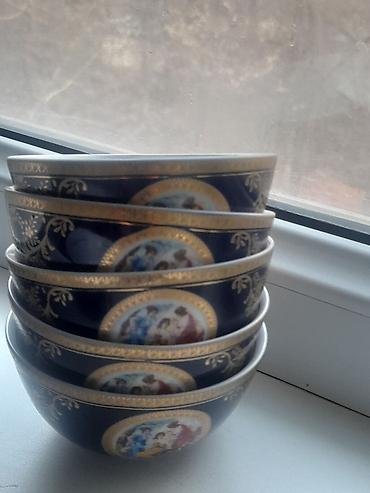 Посуда: Продаю пиалушки и кесушки советские.Общее количество 15 шт.Синие — 2