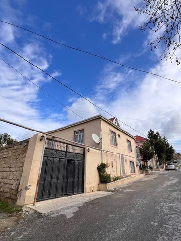 Həyət evləri və villaların satışı: Qaraçuxur qəs. 6 otaqlı, 200 kv. m, Orta təmir