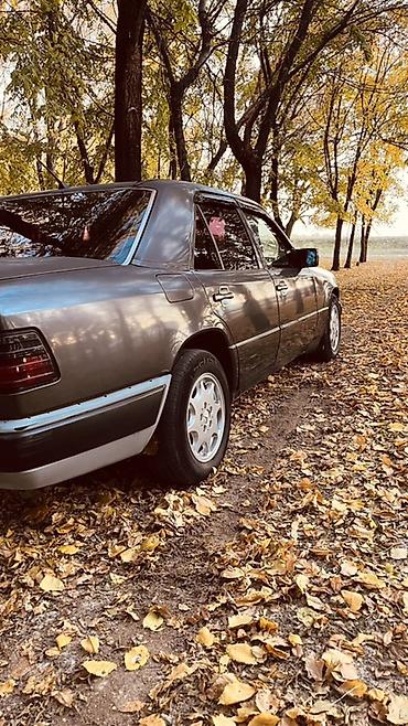 mersedes e220: Mercedes-Benz W124: 1994 г., 2 л, Механика, Бензин, Седан — 4