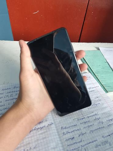 epix pro gen 2: Смартфон POCO в тёмно-сером цвете. Модель с большим экраном, тонкими — 2