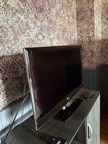 cd disk: Продаю телевизор LG 32" в отличном состоянии. Картинка отличная, экран — 1