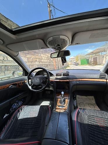 Mercedes-Benz: Mercedes-Benz E-Class: 2.7 l | 2003 il Sedan — 6
