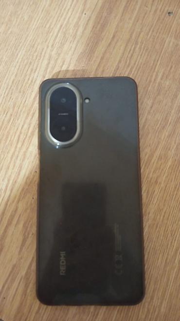 honor 200 smart: Redmi smartfon Xüsusiyyətlər: - Arxa tərəfdə ikili kamera modulu və — 1
