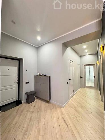 Продажа квартир: 3 комнаты, 82 м², Элитка, 3 этаж, Дизайнерский ремонт — 10