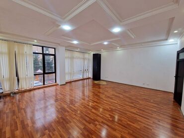 Ofislər: Nərimanov rayonu, “Təbriz” küçəsində, "Heydər Əliyev Mərkəzi"nə yaxın — 11