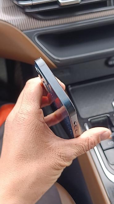 Apple iPhone: IPhone 13, Черный, Кабель — 9