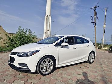 cruze led: Chevrolet Cruze Hatchback (ağ rəng) - Kuzov: 5 qapılı hatchback — 3