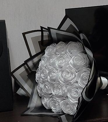 Букеты из атласной ленты: Букеты из атласных лент - Ручная сборка: каждая роза скручена из — 4