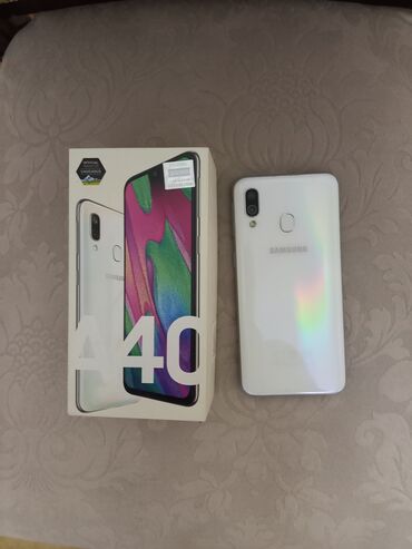 samsunq a24: Samsung Galaxy A40, 64 GB, rəng - Ağ