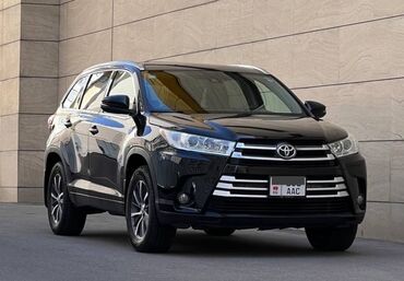 продаю в связи переездом: Toyota Highlander: 2017 г., 3.5 л, Типтроник, Бензин, Кроссовер