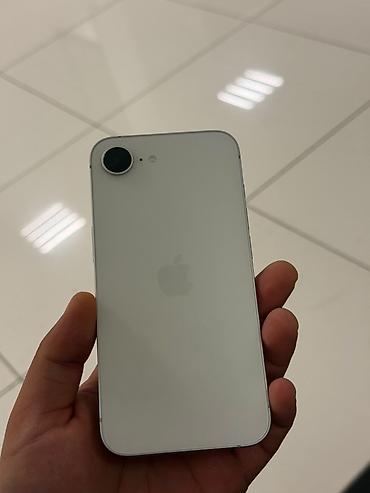 apple ipad 2: IPhone 16e, 128 GB, Gümüşü, Simsiz şarj, Face ID, Sənədlərlə — 7