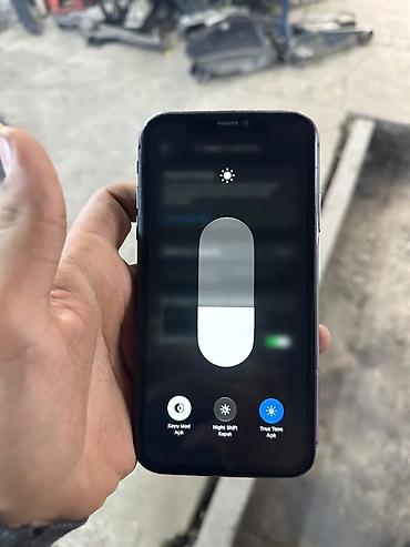 iphone 11 pro adapter: IPhone 11, 64 GB, Qara, Simsiz şarj, Face ID — 3