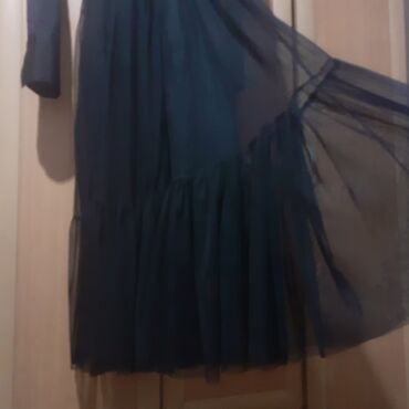 кавказское платье: Вечернее платье, Классическое, Длинная модель, С рукавами, Шлейф, M (EU 38)