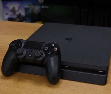 PS4 (Sony PlayStation 4): Продаю срочно PlayStation 4 slim 
за 26000