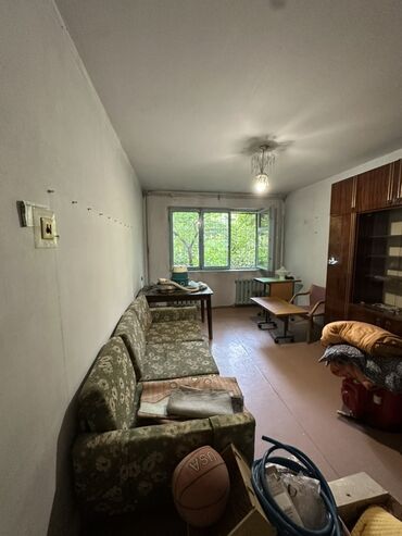 сдаю 1 комнатную квартиру кок жар: 2 комнаты, 47 м², 104 серия, 1 этаж, Старый ремонт