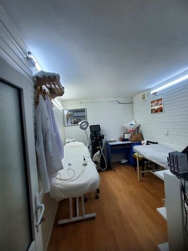 Digər kommersiya daşınmaz əmlakı: Memar Əcəmidə salon icarəyə verilir Lazer otagıda var 650 Azn — 3
