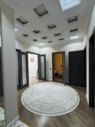 азербайджан: 3 комнаты, 107 м², Элитка, 13 этаж, Дизайнерский ремонт — 7
