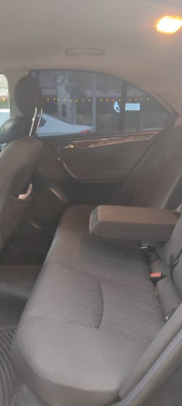 Mercedes-Benz: Mercedes-Benz C 200: 2 l | 2001 il Sedan — 7