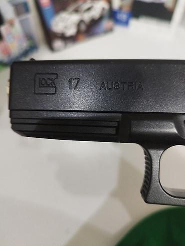 сувенирный пистолет: Макет пистолета Glock 17 (Austria) - Реалистичный полноразмерный — 2