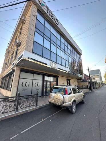 аренда фитнес: Сдаю Офис, 110 м², В бизнес центре, С отдельным входом