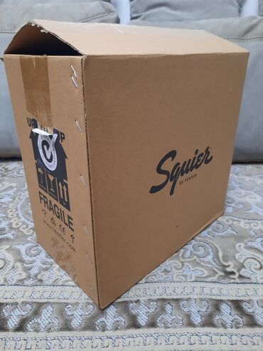 Гитары: Fender Squier Sonic +Frontman10G Полный комплект для гитариста. Гитара — 10