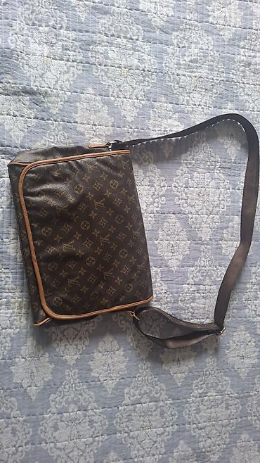 vuitton: Сумка Louis Vuitton в ширину 40см в длину 30см — 1