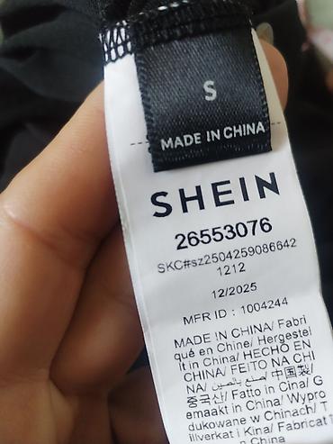 Overalls: SHEIN crni kombinezon – veličina S - Model: kratki, lepršavi — 2