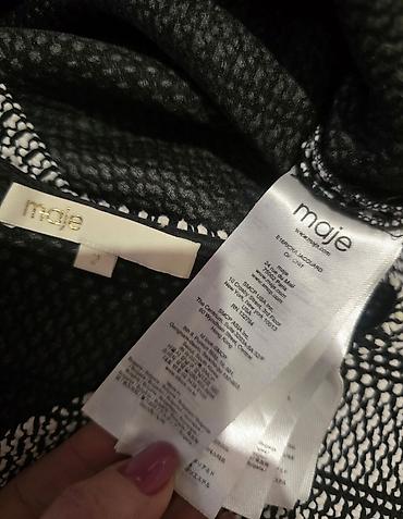 mac karmini: MAJE Paris crno bela haljina kratkih rukava. Puniji materijal — 3