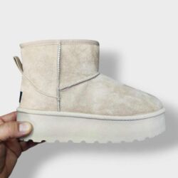 Ugg obuća: 11. UGG ❤️

Vel.: 36-41
Cena: 3700 din 🎀
US🤍 — 3