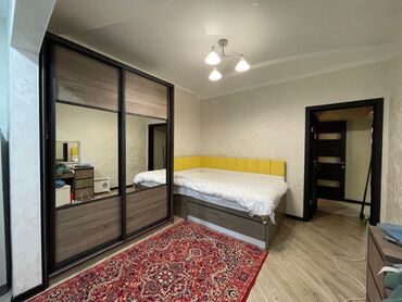 тоголок молдо фрунзе: 4 комнаты, 100 м², Индивидуалка, 5 этаж, Евроремонт