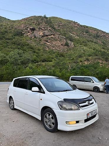 Toyota: Toyota Ipsum: 2002 г., 2.4 л, Автомат, Газ, Минивэн — 1