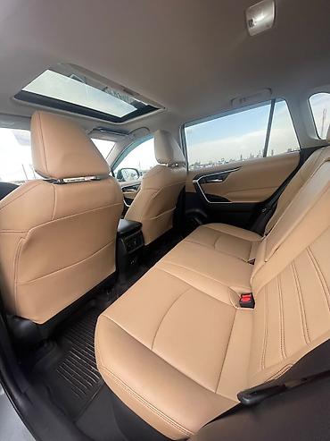 camri 70: Toyota RAV4: 2021 г., 2.5 л, Вариатор, Гибрид, Кроссовер — 7