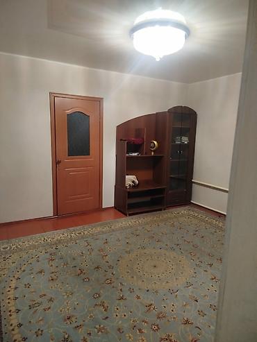 Продажа коттеджей и домов: Дом с двором и садом - Отдельный жилой дом с закрытым двором. Въезд — 5